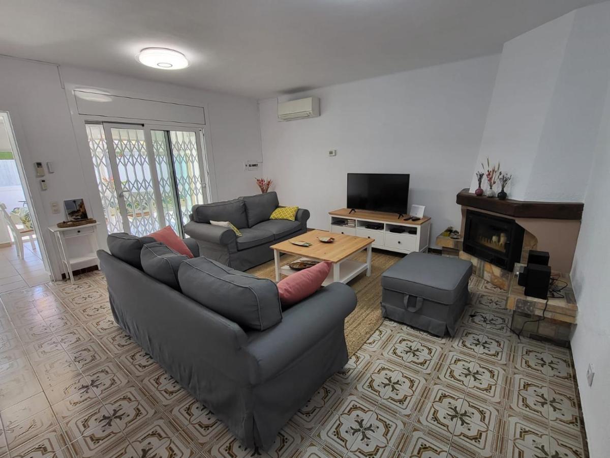 Torredembarra Cosy, Well Equipped House, 5 Min. From The Beach Екстериор снимка